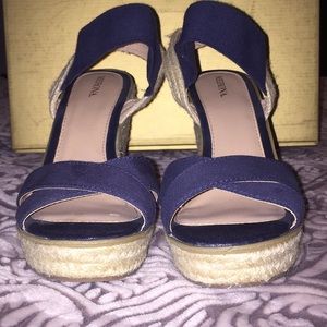 Navy wedges